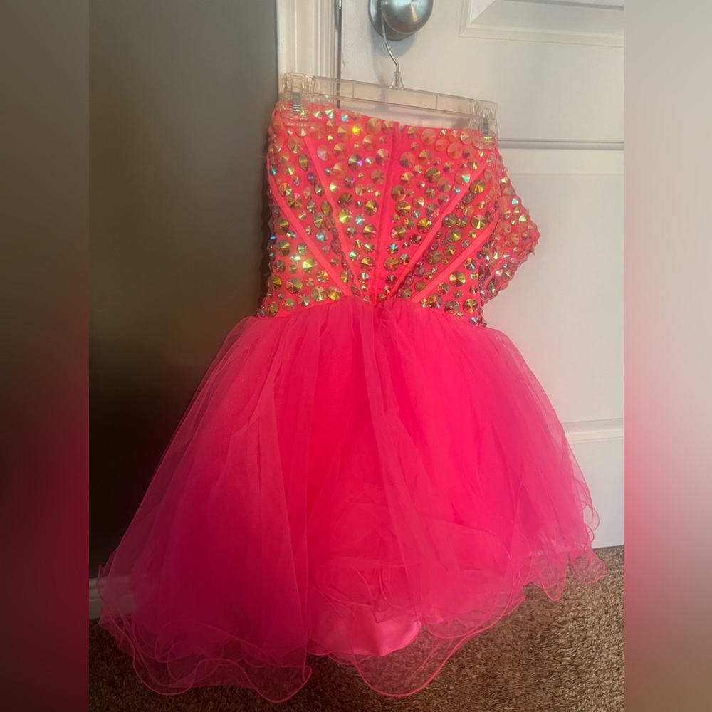 Sherri Hill Hot Pink Beaded Strapless Short Tulle Prom HOCO Dress - Picture 4 of 5